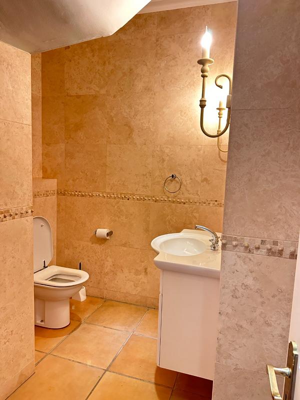 To Let 4 Bedroom Property for Rent in Fish Hoek Western Cape